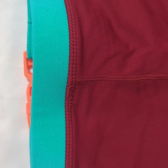 Fabletics High-Waisted Motion365® Hike Short 3'', Color Brick/Multi Size S - Picture 11 of 15